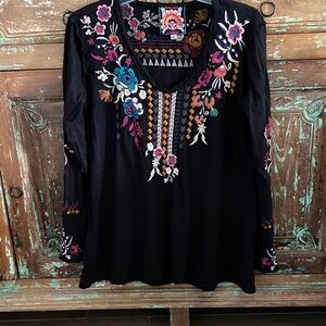 Johnny Was Long Sleeve Black Embroidered Tee XS